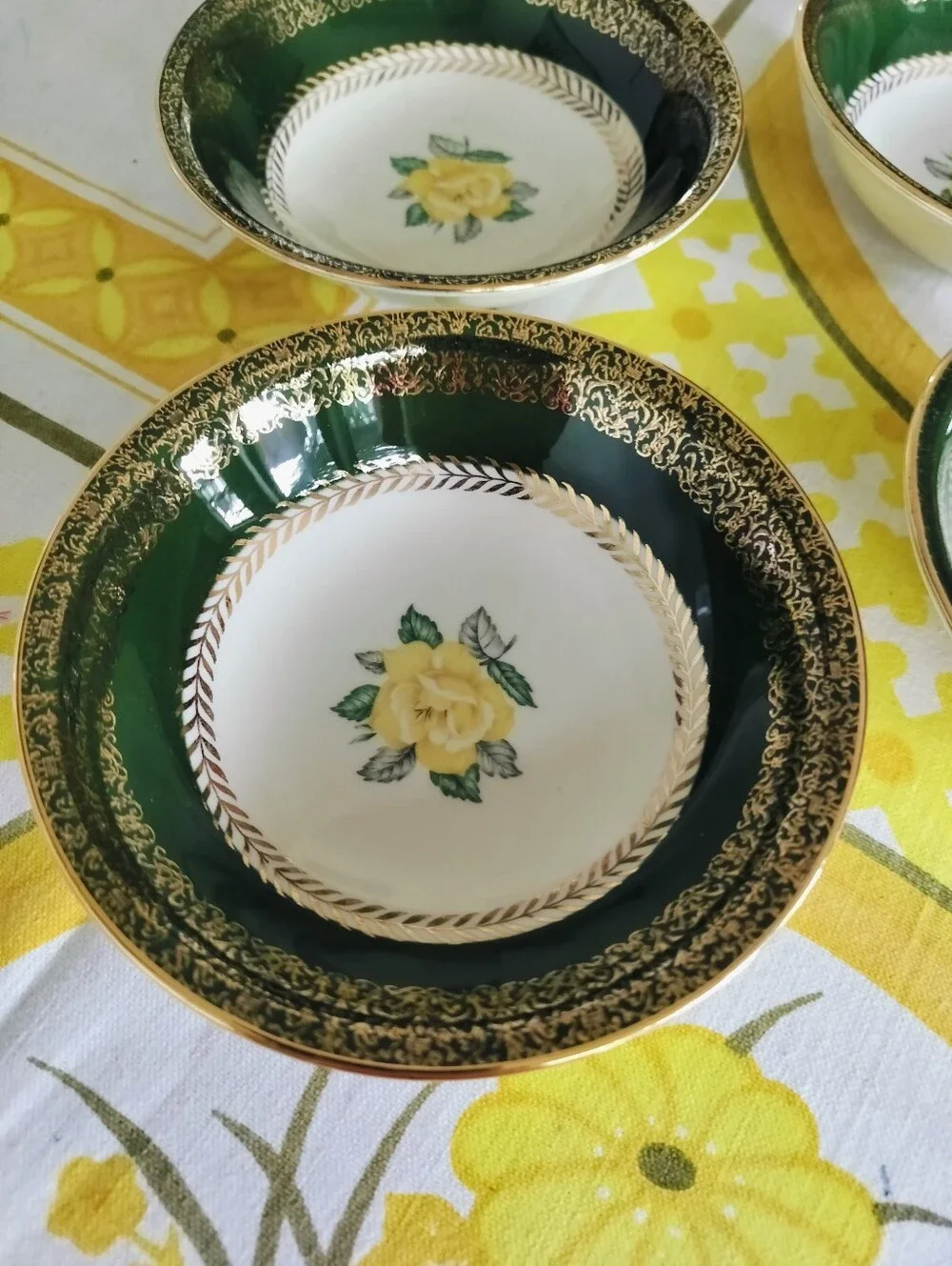 Vntg Homer Laughlin Nautilus 6 Berry Bowls Green Gold Filigree Yellow Rose 1952